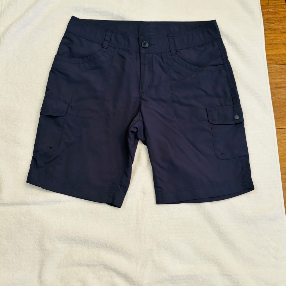 Women’s Columbia Size 10 Navy Blue Shorts